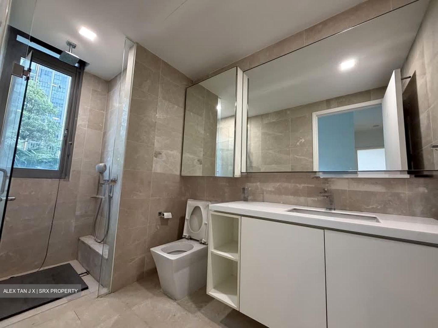 Kingsford . Hillview Peak (D23), Condominium #601034001